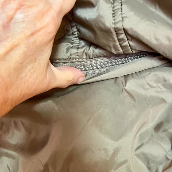 Guess Tawny Detachable Fur-Lined Hood Puffer Coat With Stretch Belt Size Small - Picture 7 of 7